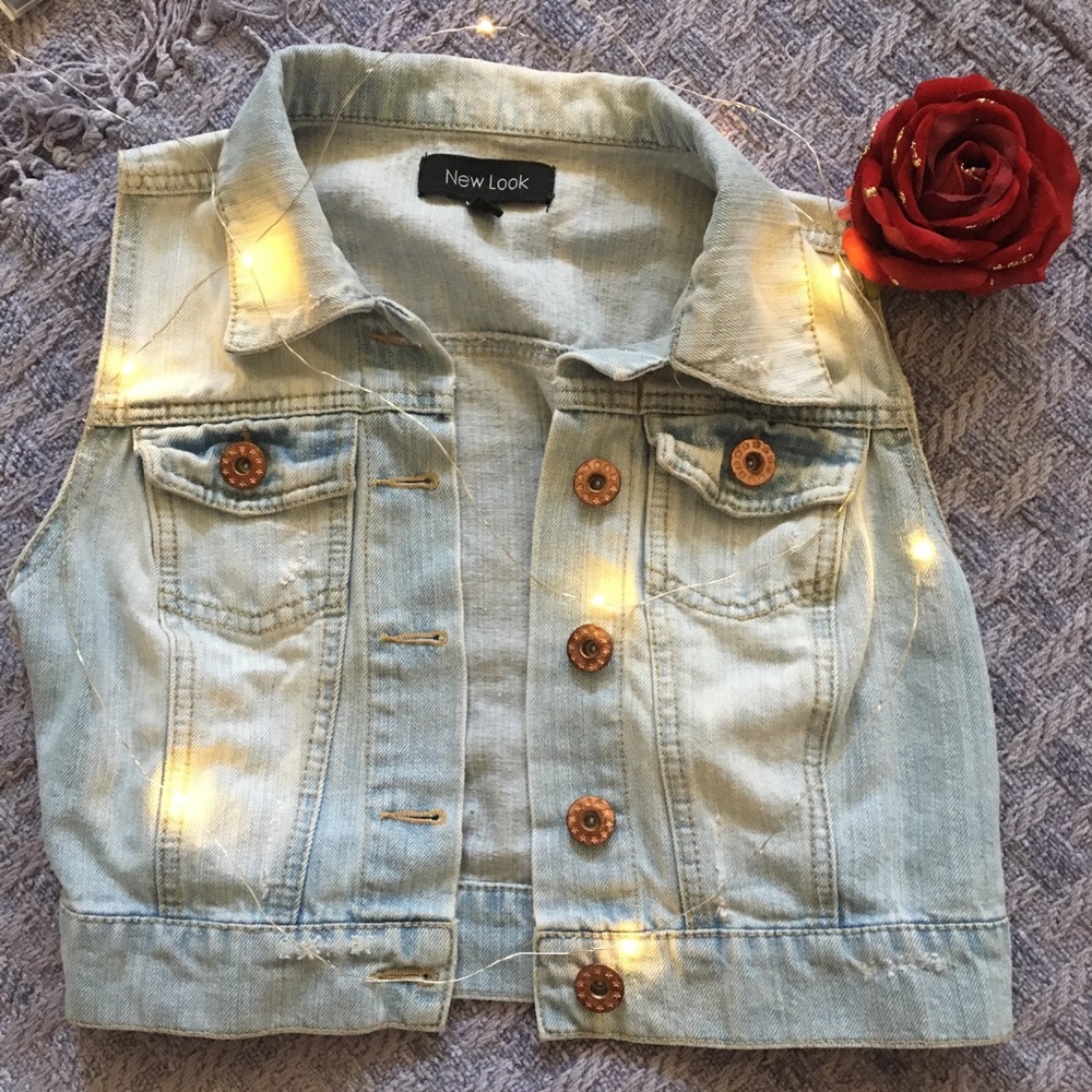 Light wash ombré cropped denim vest🦋